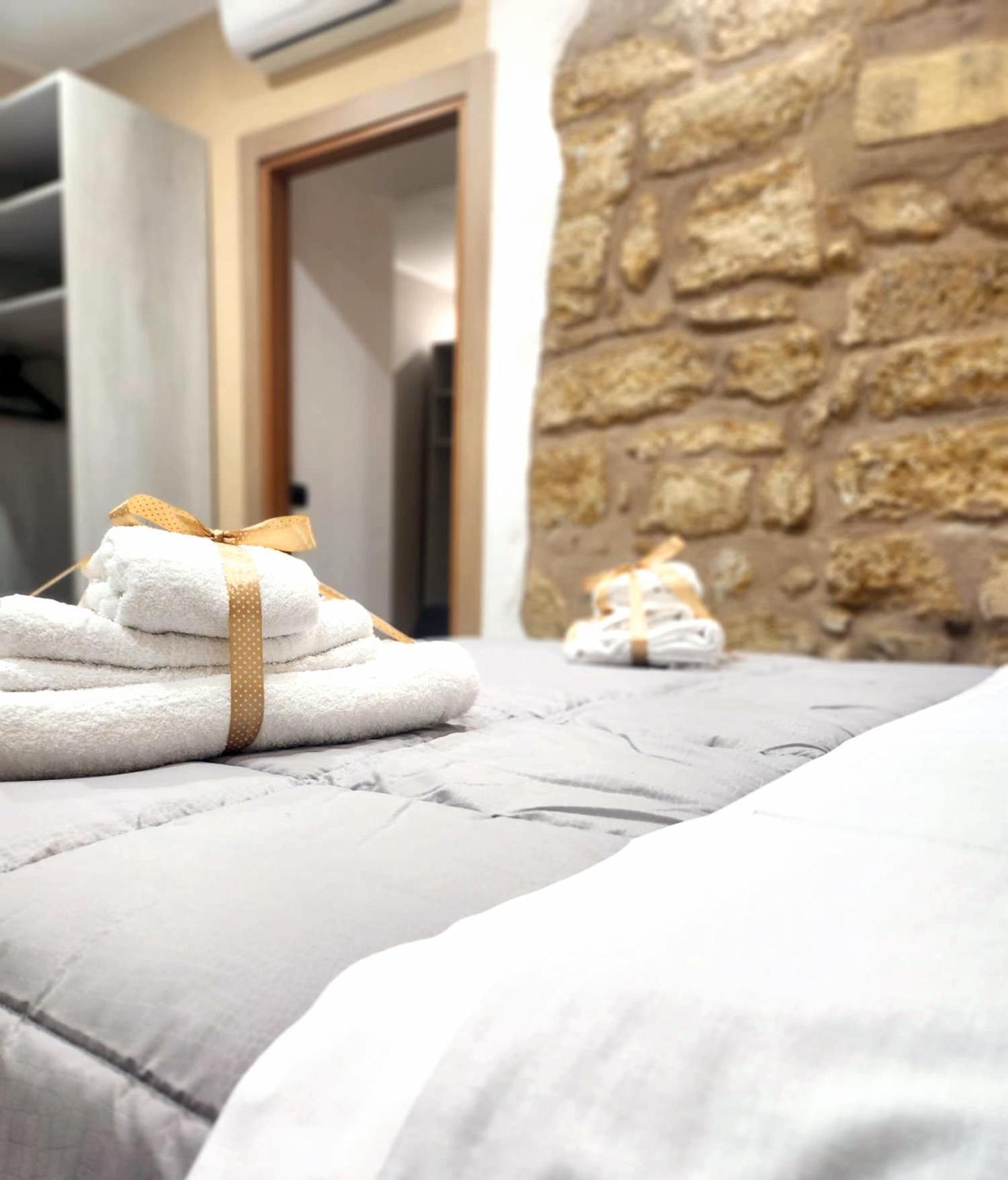 Kalgheros Luxury Rooms Agrigento Kültér fotó